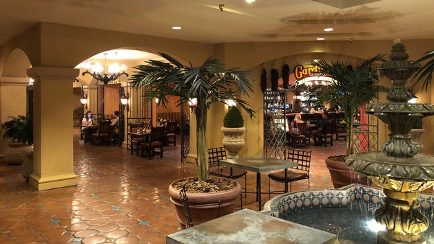 The lobby of the Hotel Encanto de Las Cruces. Photo by Paul J. Heney.